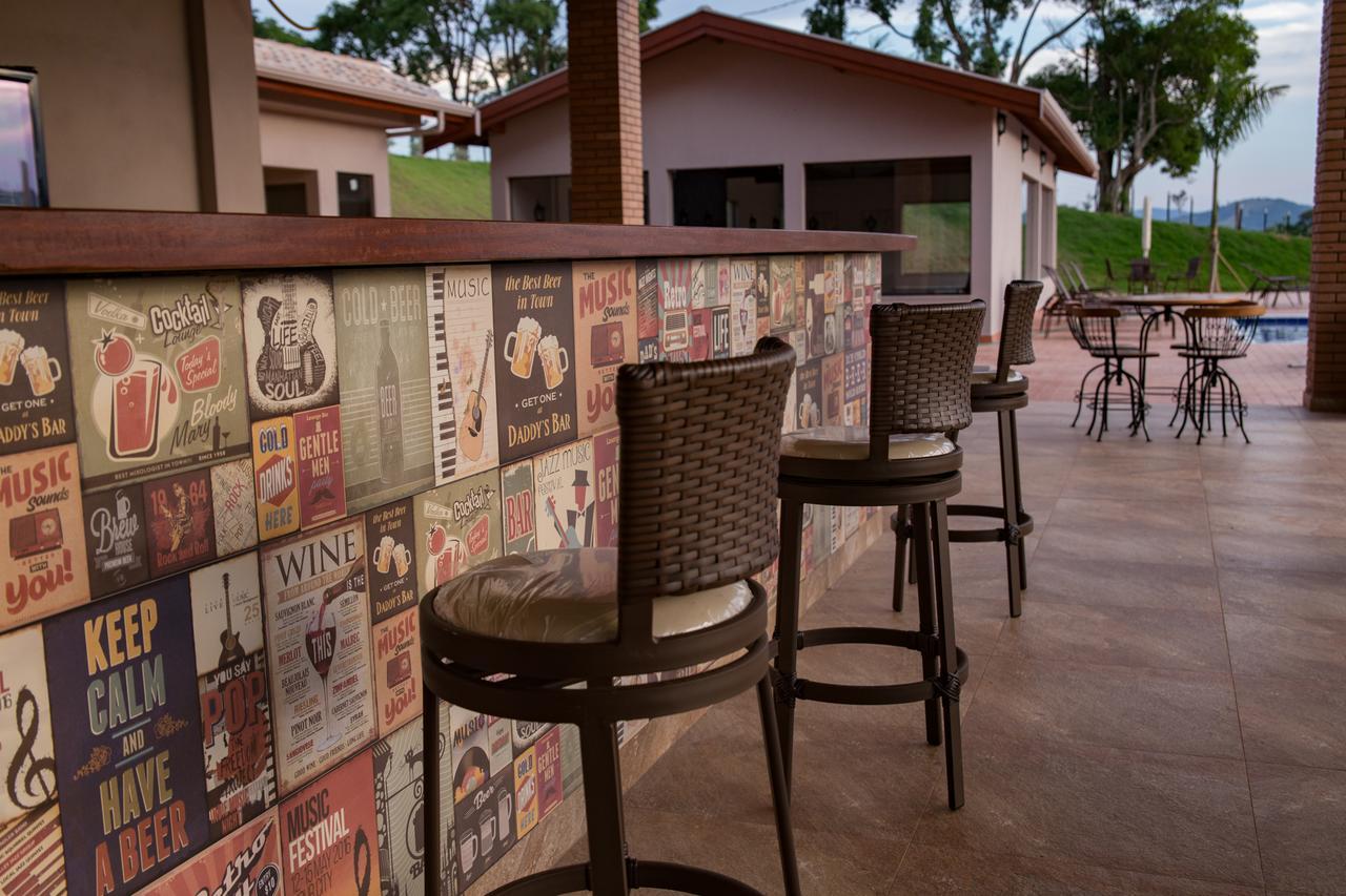 Montanhas Inn *